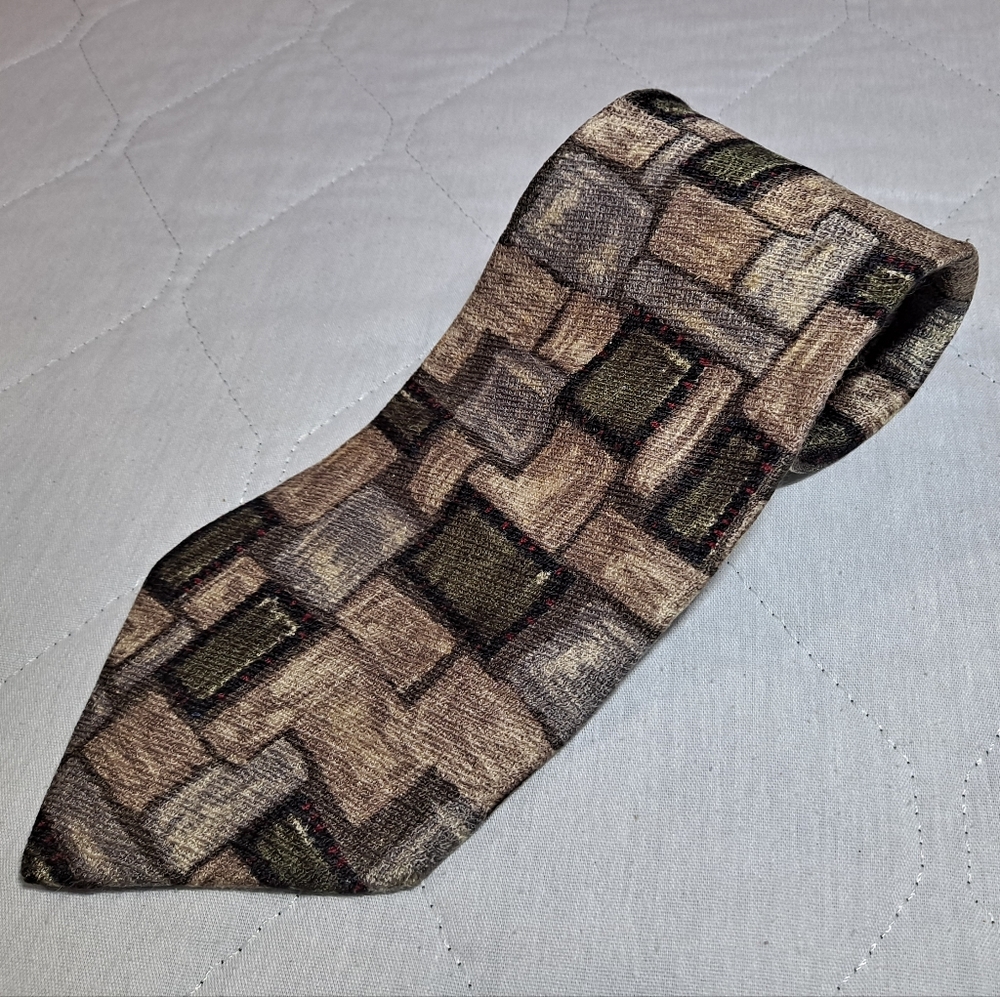Austin Grey 💯 Italian Silk Designer Tie 57"x3.75" Tan/Green/Gray Woven Squares